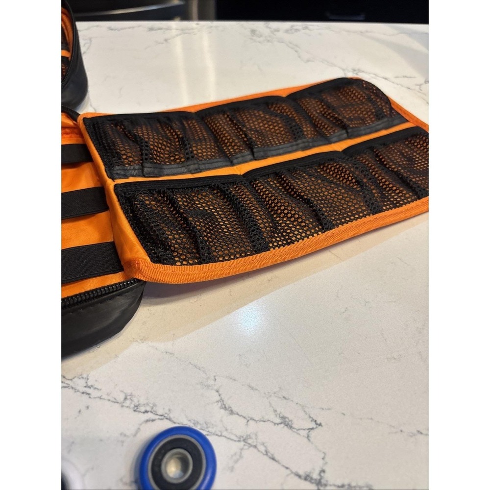 25- Fidget Spinner Lot With Case - Picture 9 of 10